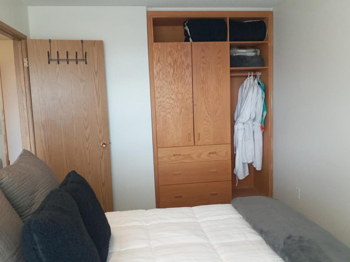 Village Center 2 Bedroom Condo Big White Kültér fotó