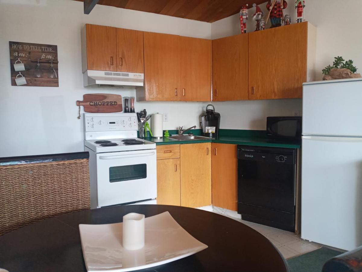 Village Center 2 Bedroom Condo Big White Kültér fotó