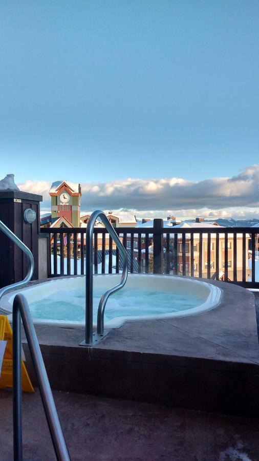Village Center 2 Bedroom Condo Big White Kültér fotó